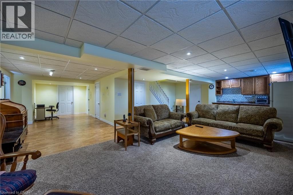 21 KELLY Drive - 25