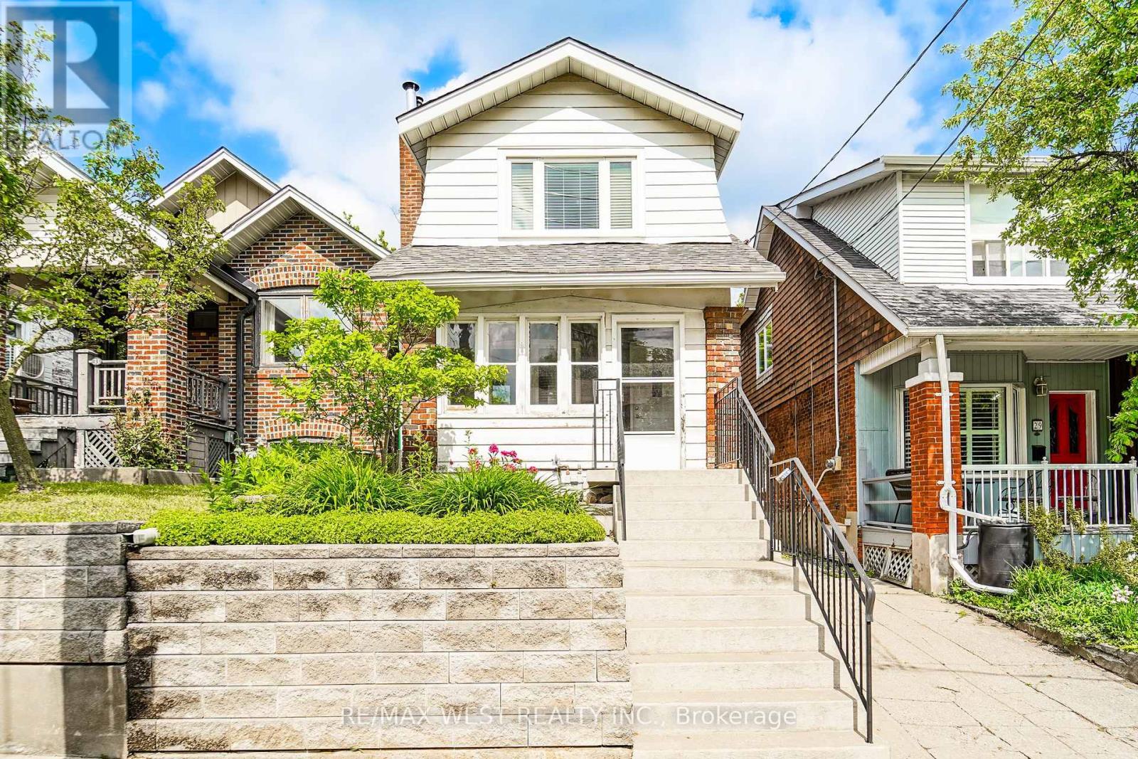 Listing photo of 31 WOODMOUNT AVENUE