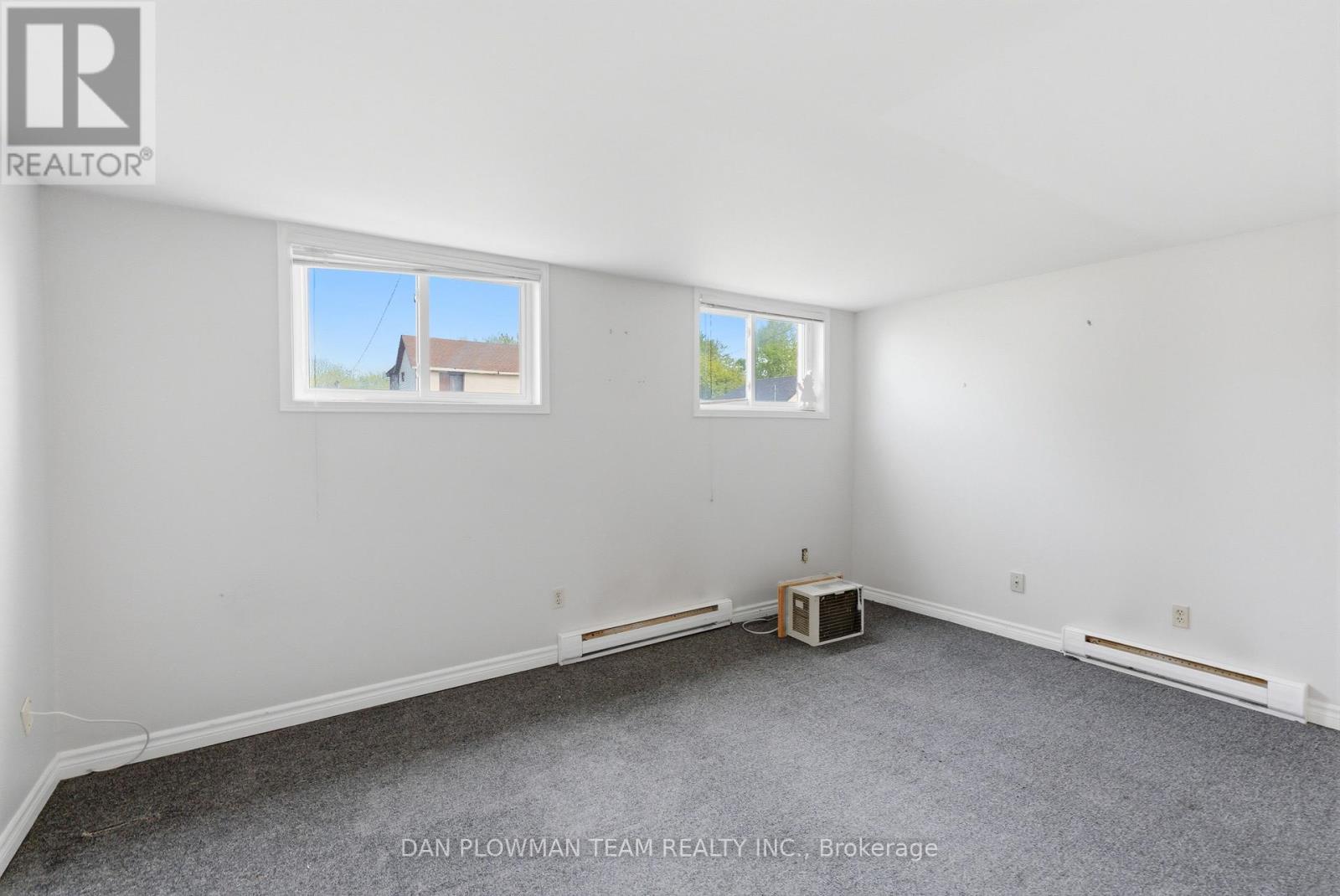 176 NASSAU STREET - 11