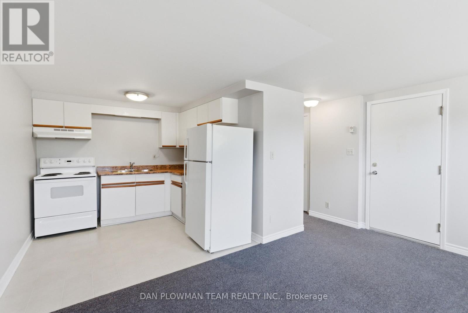 176 NASSAU STREET - 12