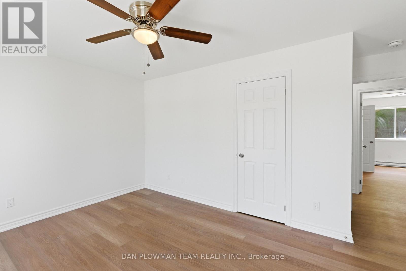 176 NASSAU STREET - 24