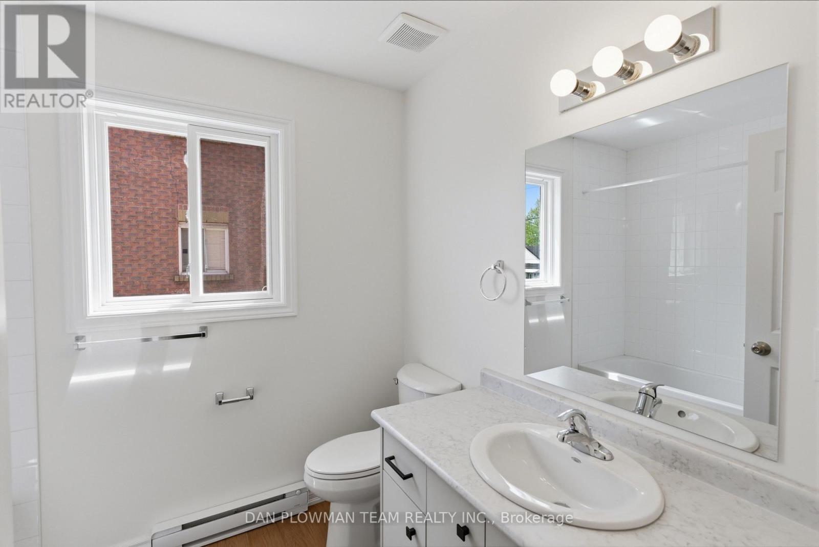 176 NASSAU STREET - 27