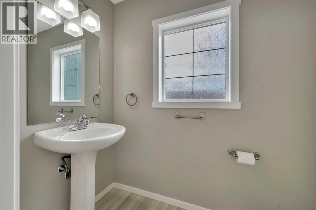 1002 Minto Street — photo 8