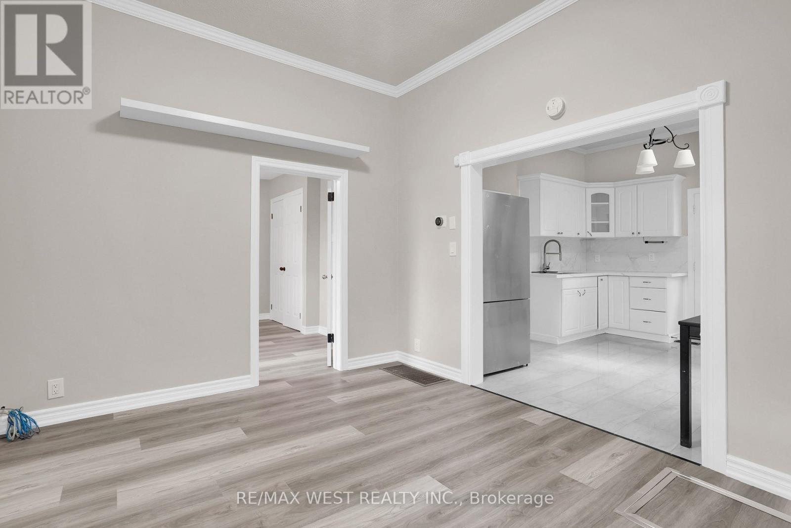 19015 DUFFERIN STREET - 2