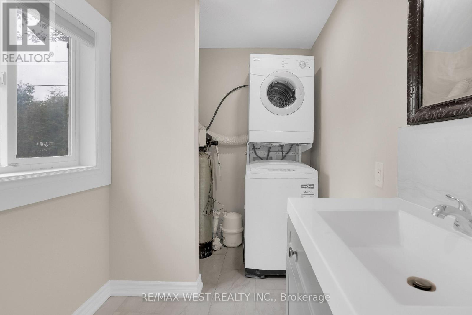 19015 DUFFERIN STREET - 8