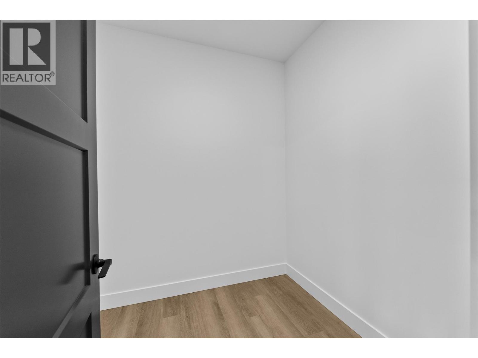 1788 Nicola Avenue - 26