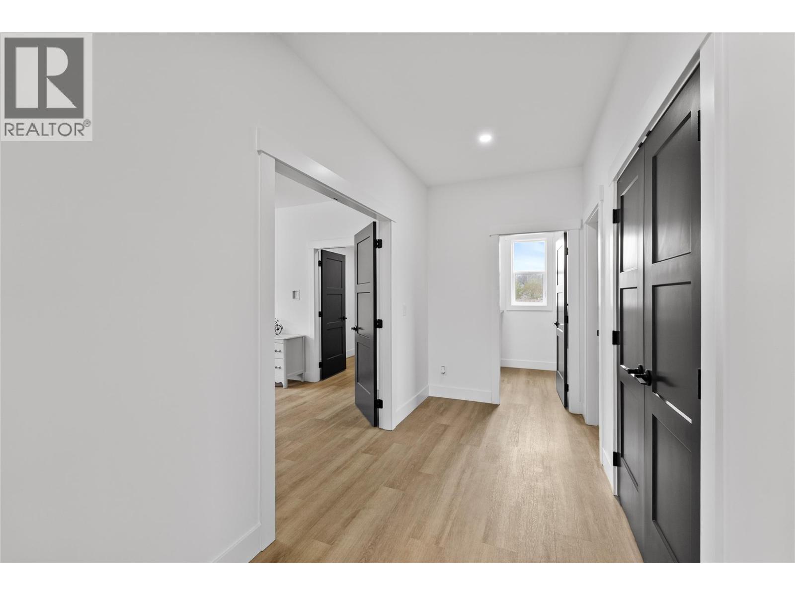 1788 Nicola Avenue - 27