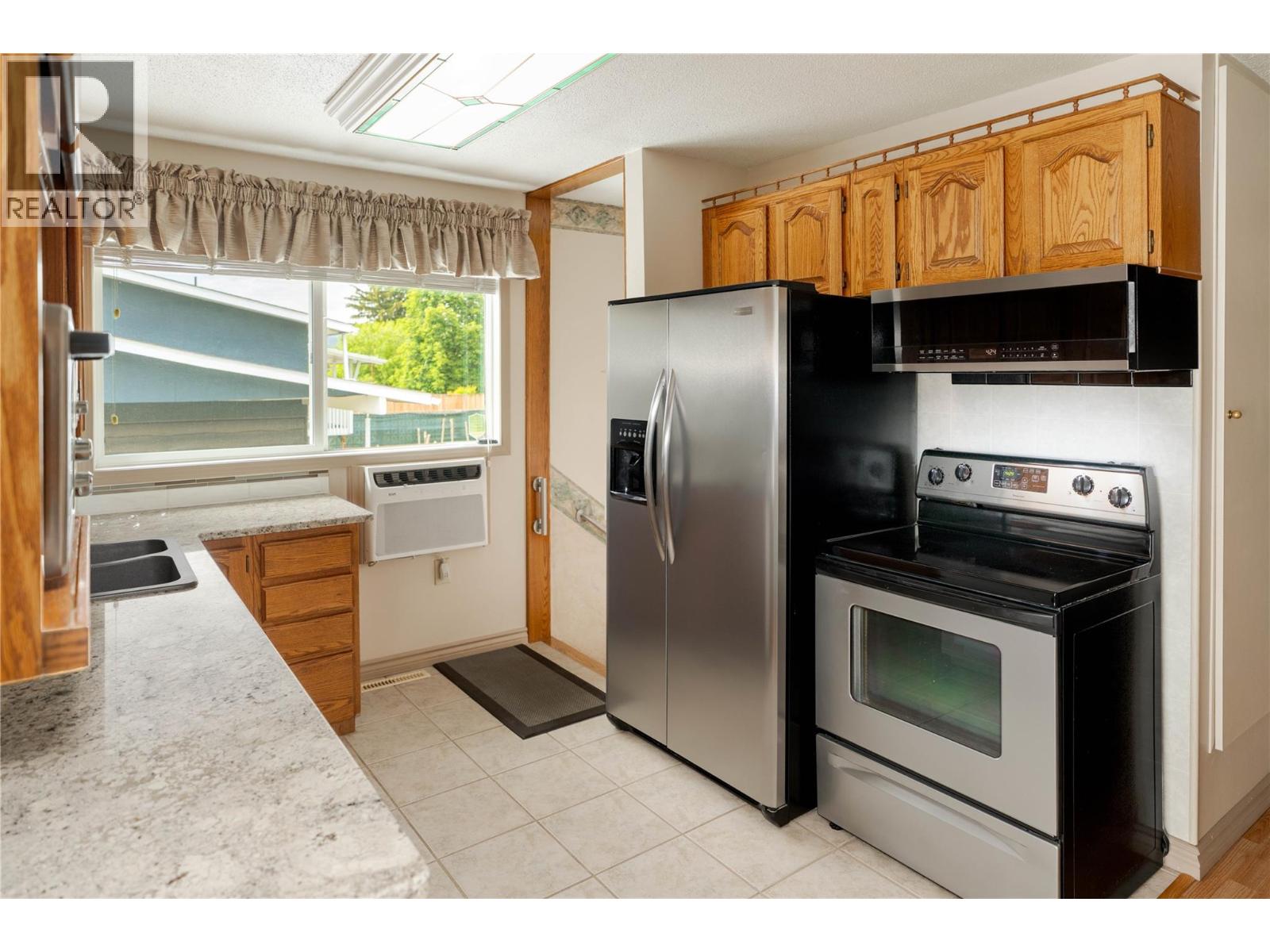 702 Hollydell Road - 4