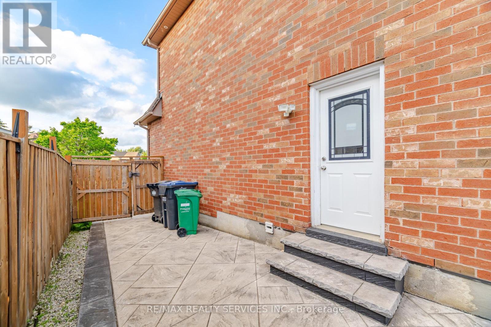104 SUNDRIDGE STREET - 32