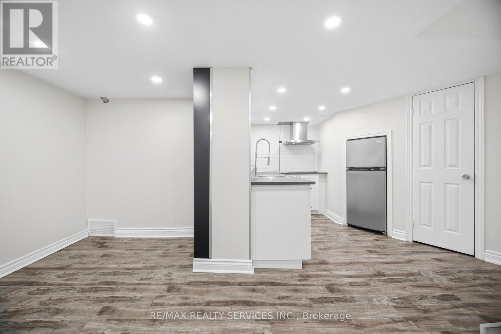 104 SUNDRIDGE STREET - 35