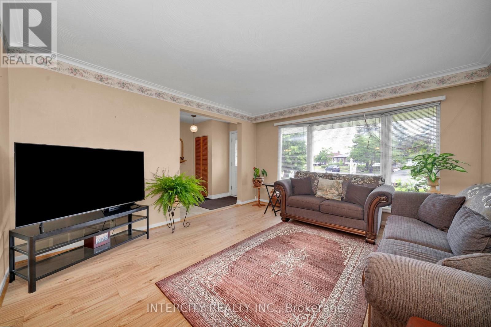 48 GOLDSBORO ROAD - 11