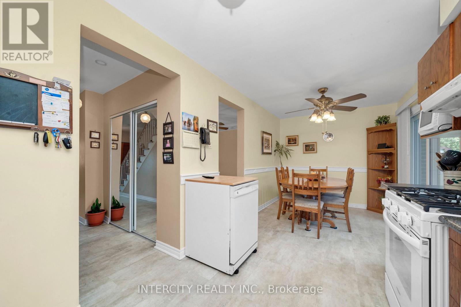 48 GOLDSBORO ROAD - 16