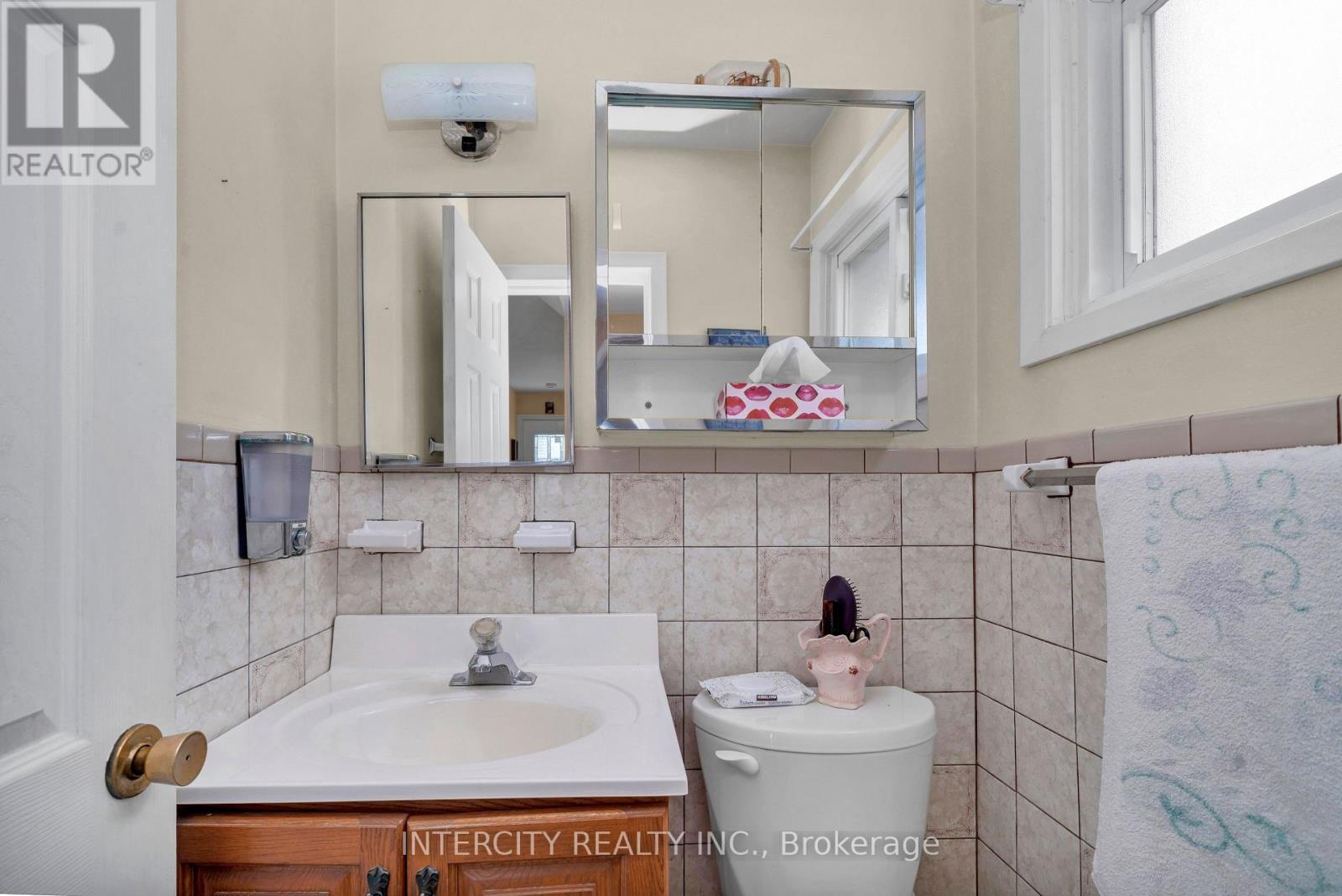 48 GOLDSBORO ROAD - 18