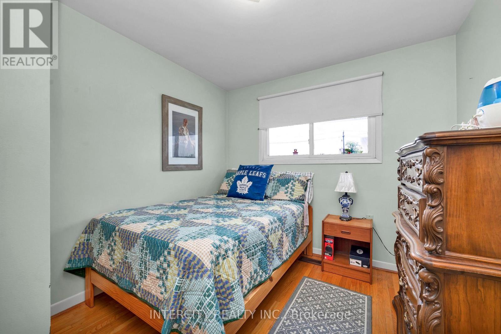 48 GOLDSBORO ROAD - 22