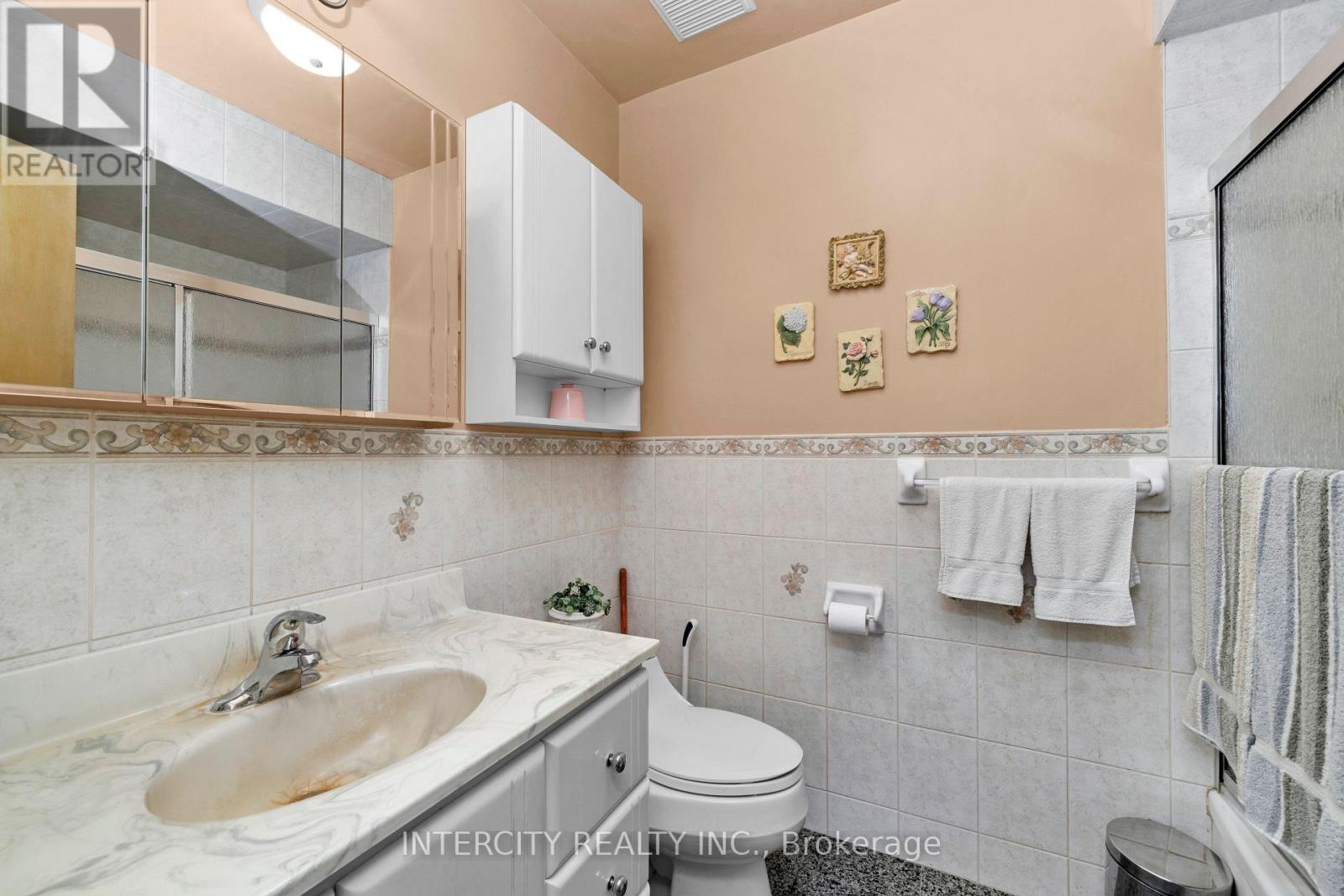 48 GOLDSBORO ROAD - 25