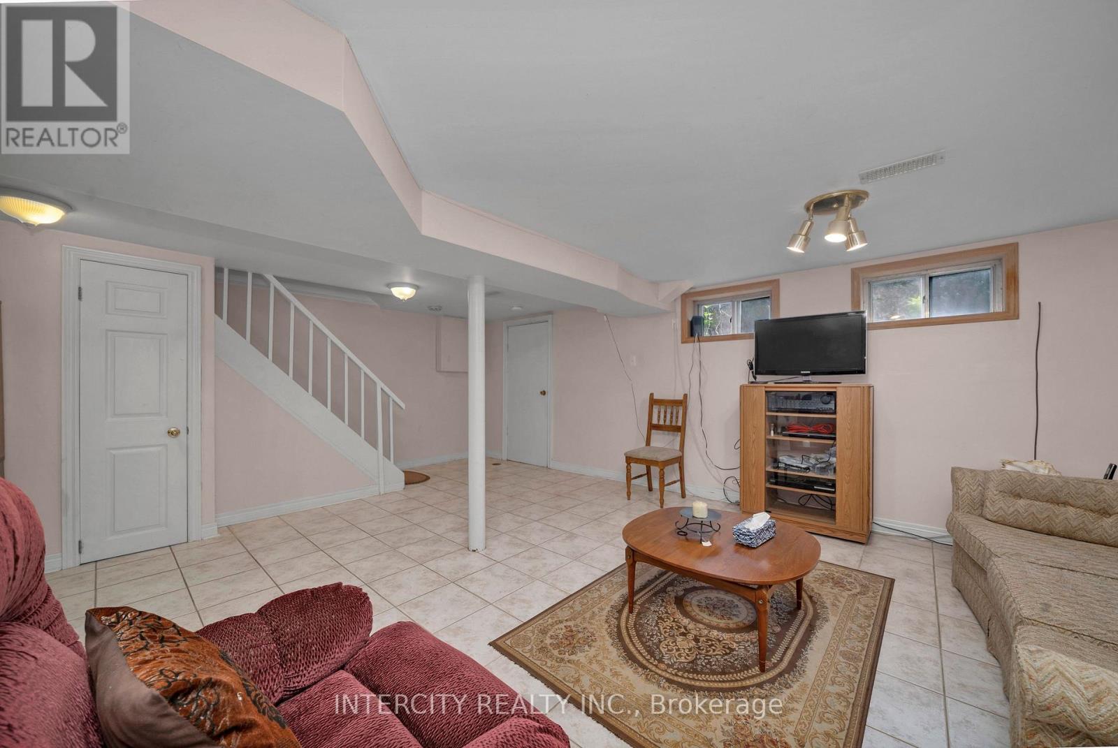 48 GOLDSBORO ROAD - 28