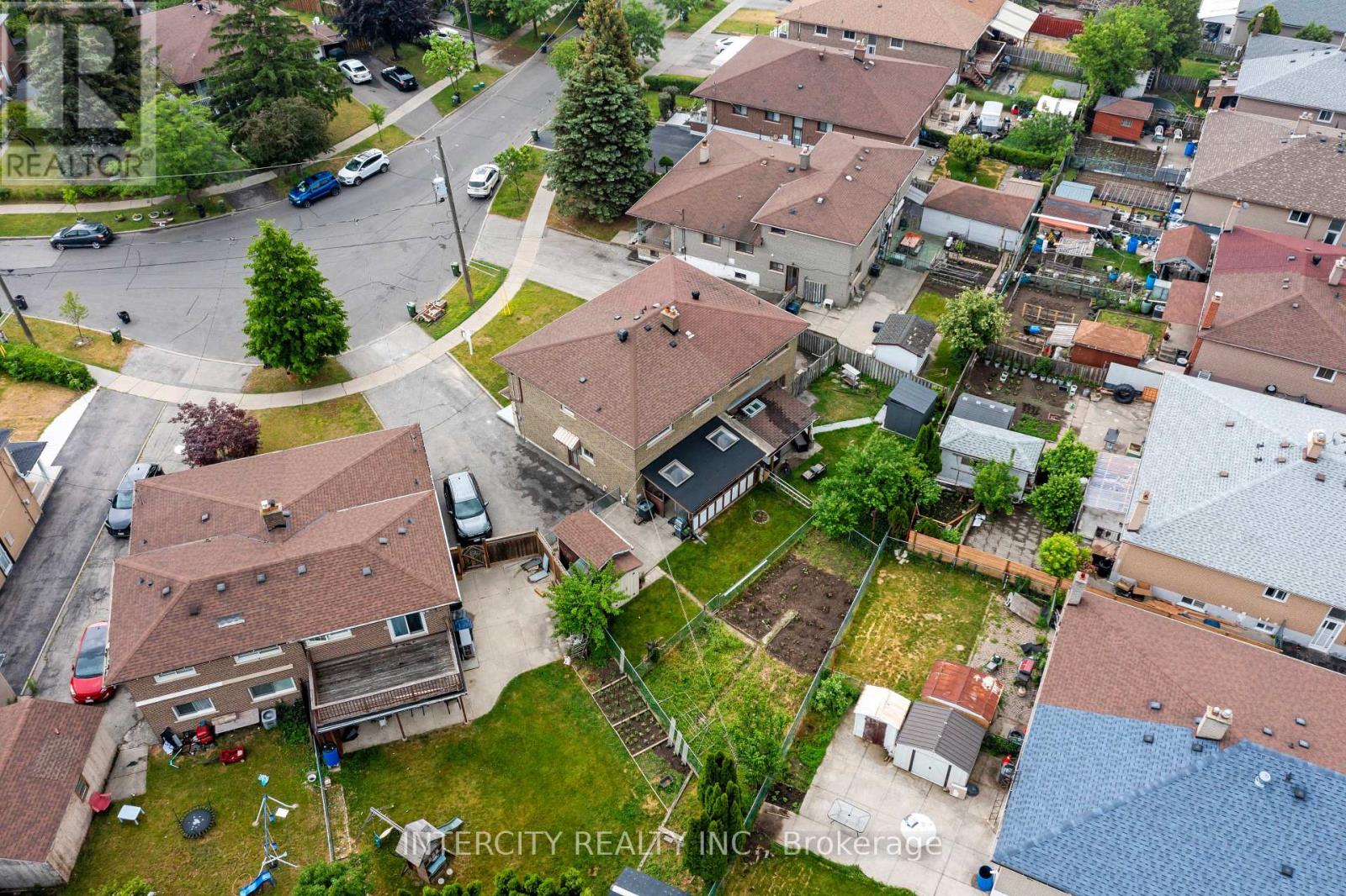 48 GOLDSBORO ROAD - 35