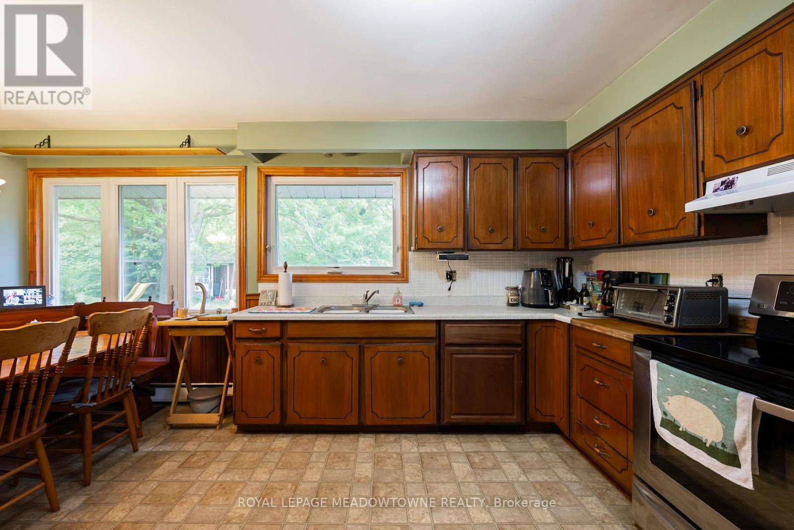 3574 ESCARPMENT SIDE ROAD - 44
