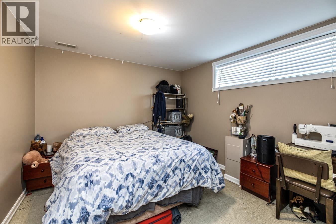 184 THACKER CRESCENT - 22