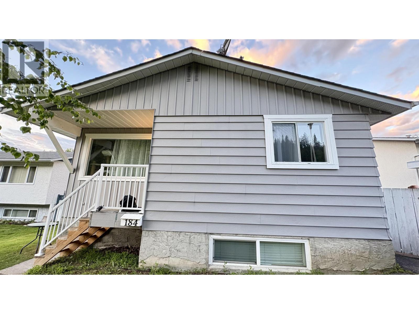 184 THACKER CRESCENT - 28