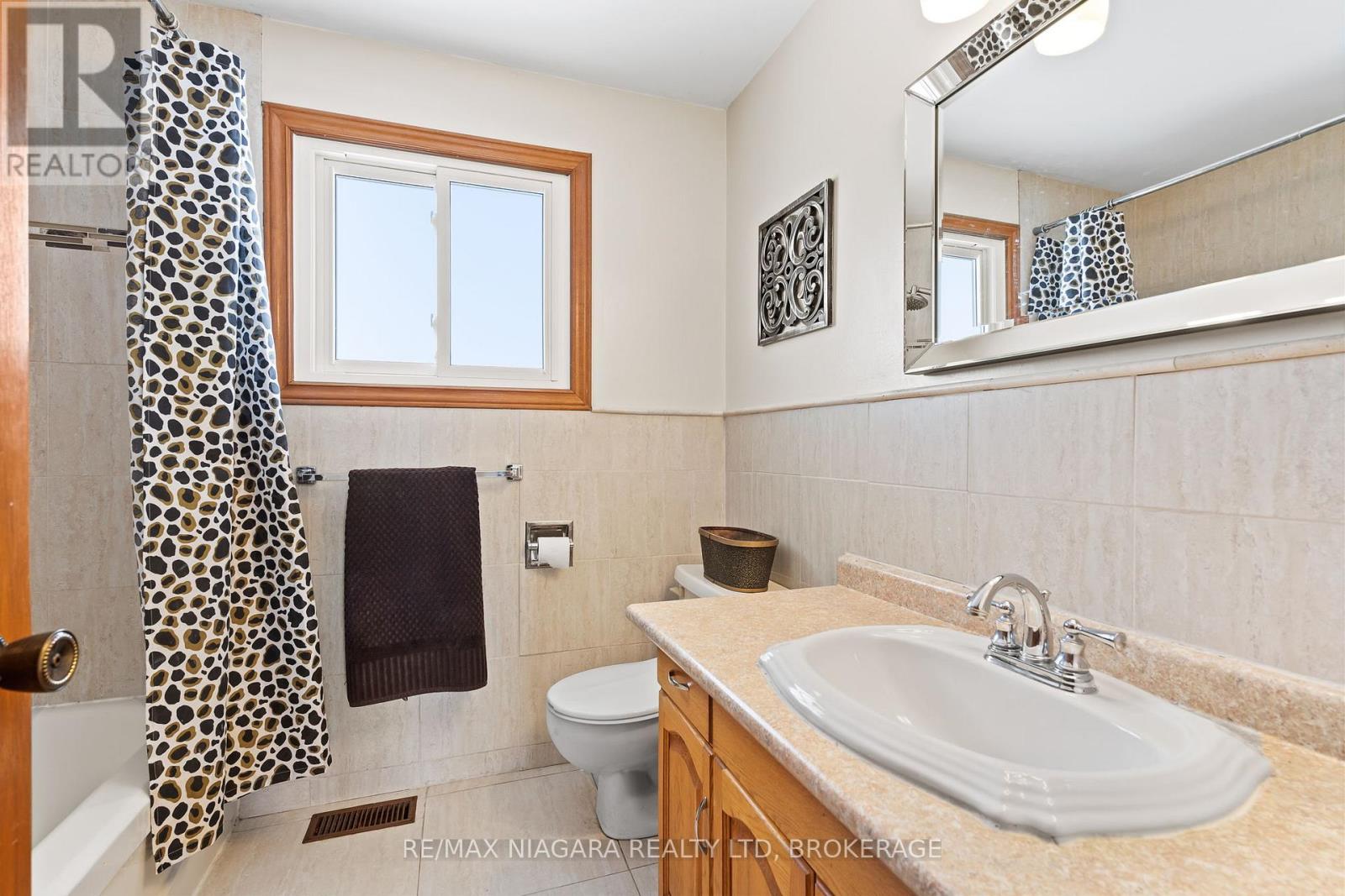 231 WEST SIDE ROAD - 19