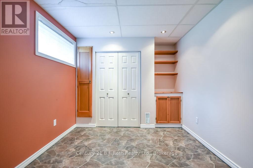 1117 CORRIE STREET - 34