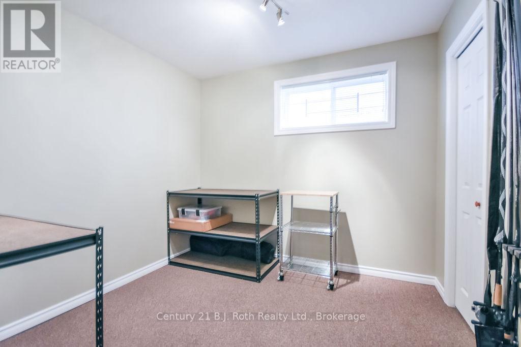 1117 CORRIE STREET - 36