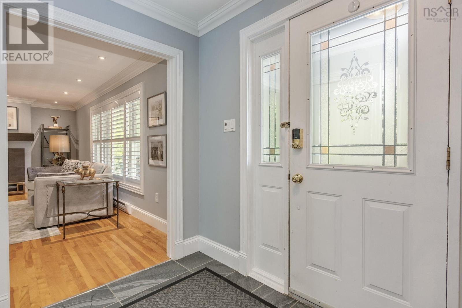 Property 1 of 50 of 74 Golf Links Road