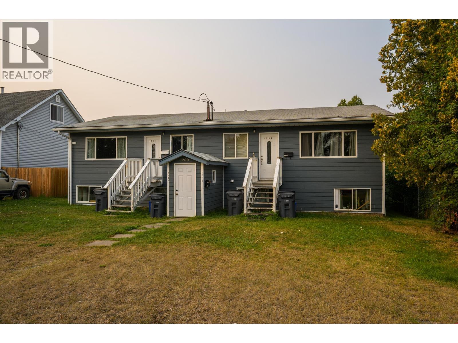 1200-1208 CUDDIE CRESCENT - 2