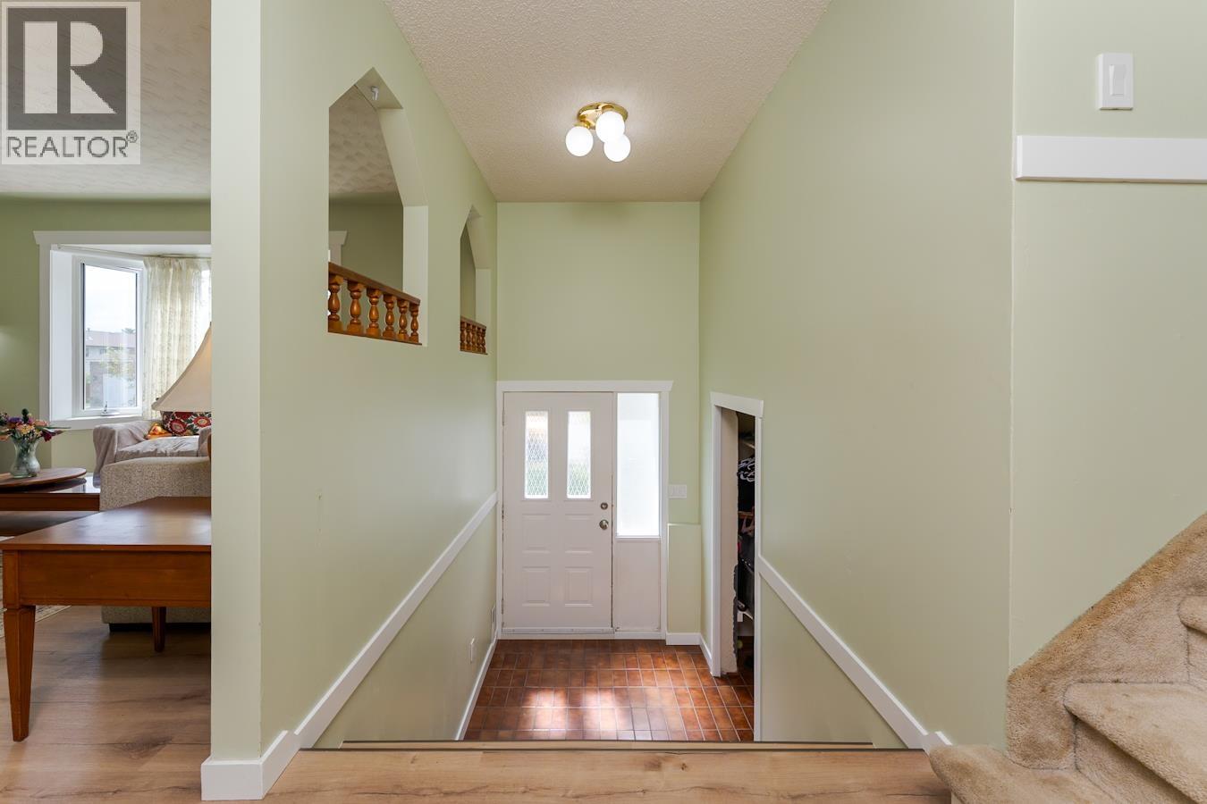 3808 GRACE CRESCENT - Image 2