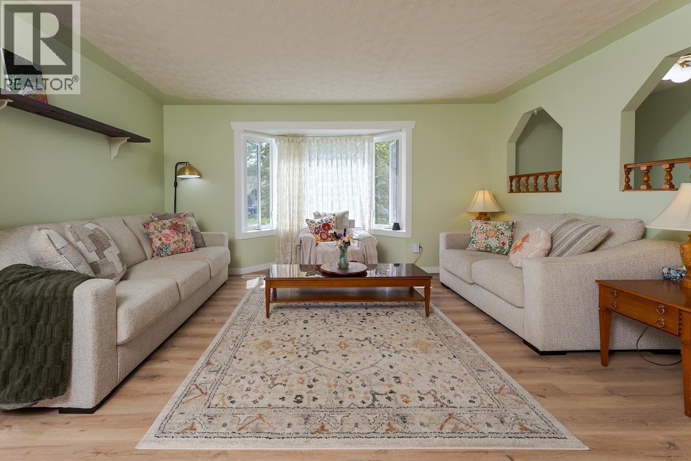3808 GRACE CRESCENT - 5