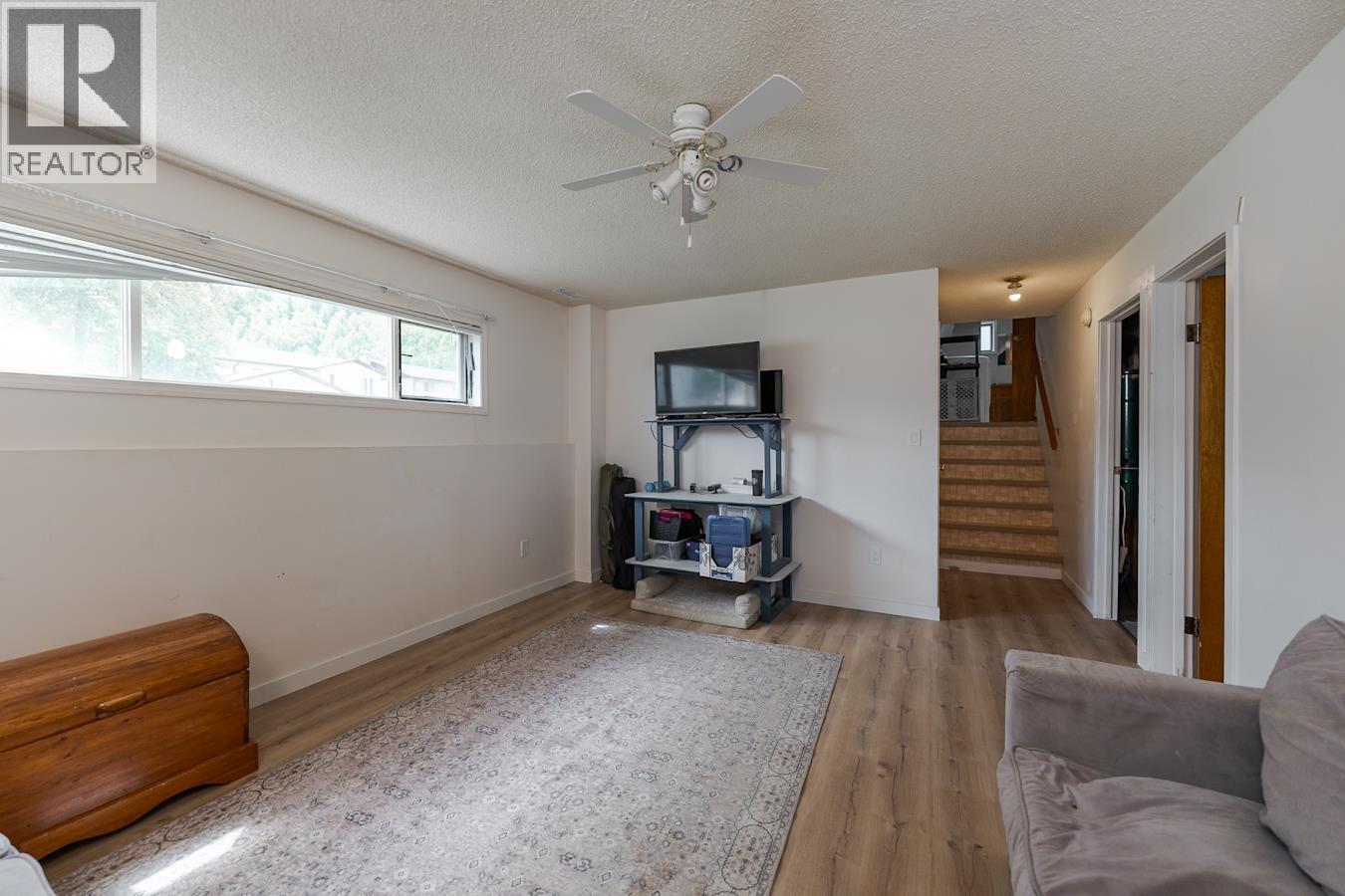 3808 GRACE CRESCENT - 26