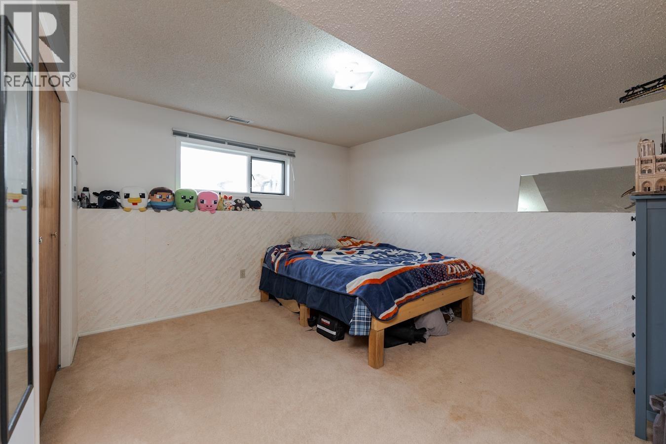 3808 GRACE CRESCENT - 27
