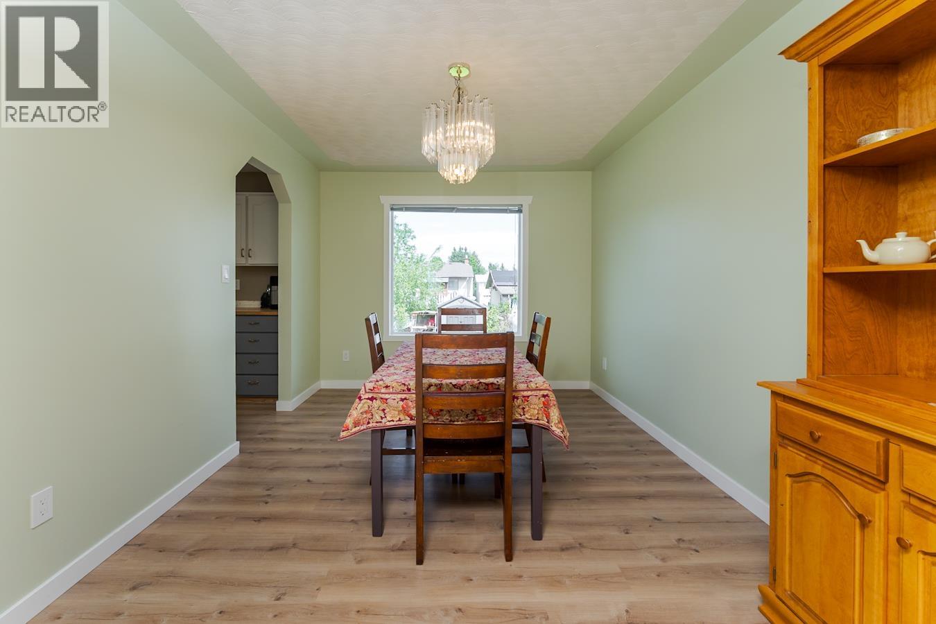 3808 GRACE CRESCENT - 7