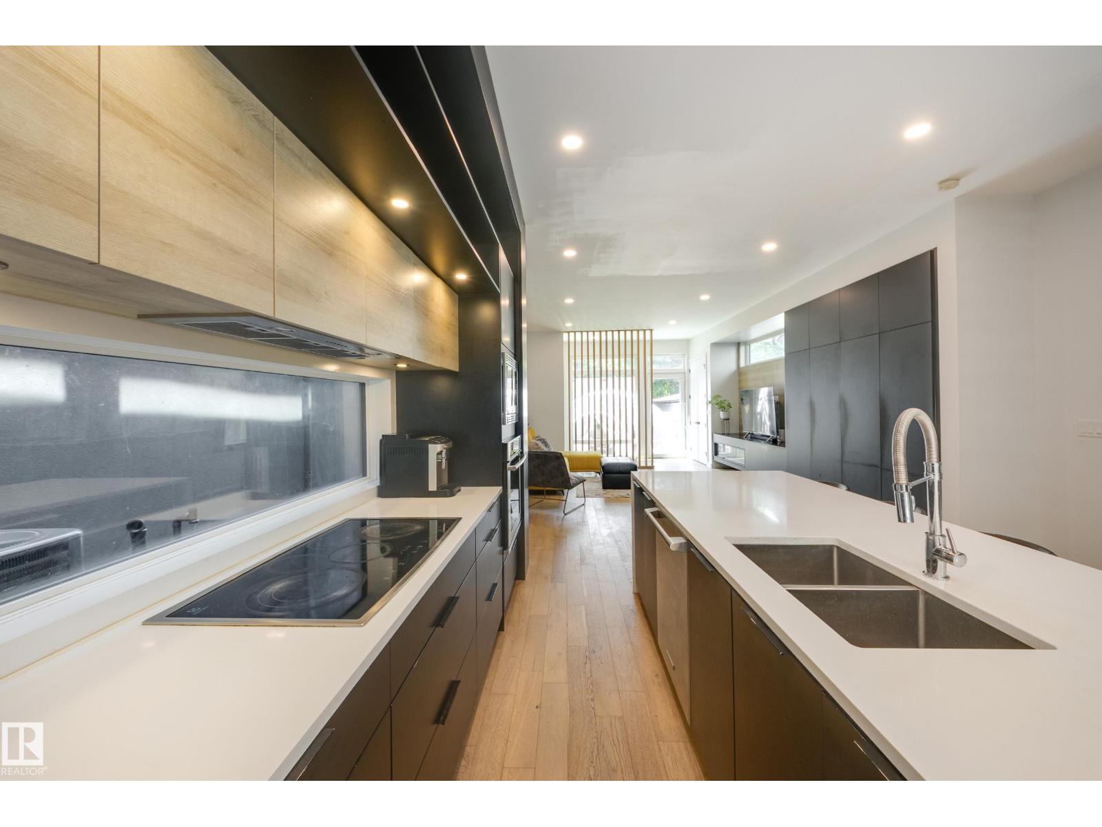 9108 117 Street NW - 10