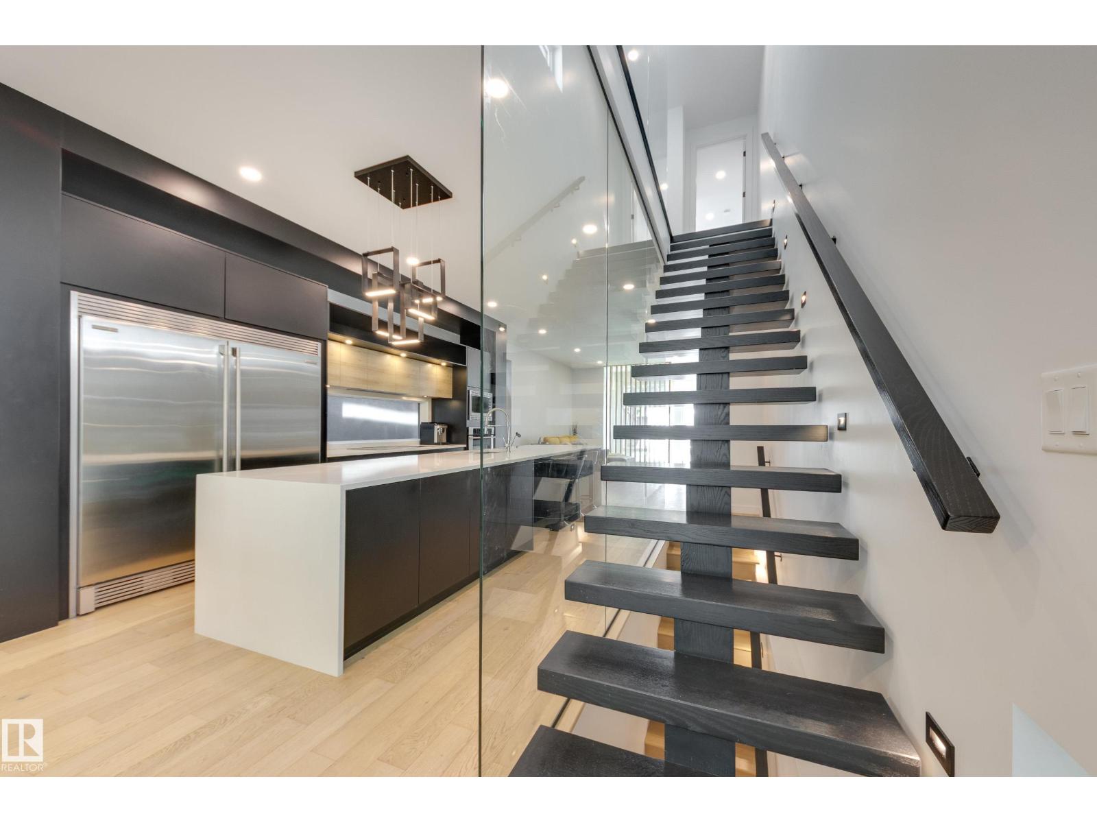 9108 117 Street NW - 17