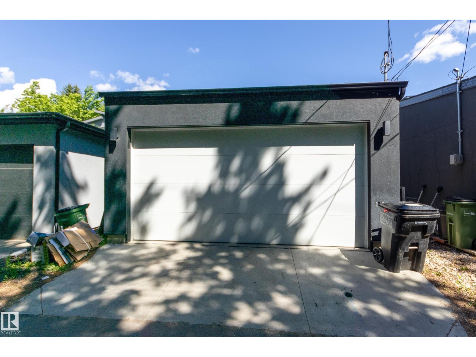 9108 117 Street NW - 41