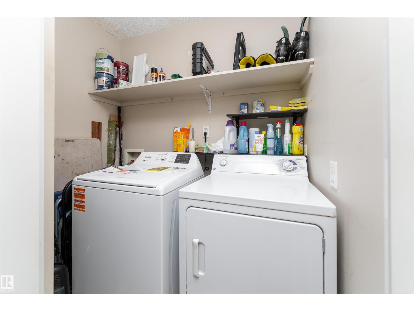 #26 10208 113 ST NW - 16