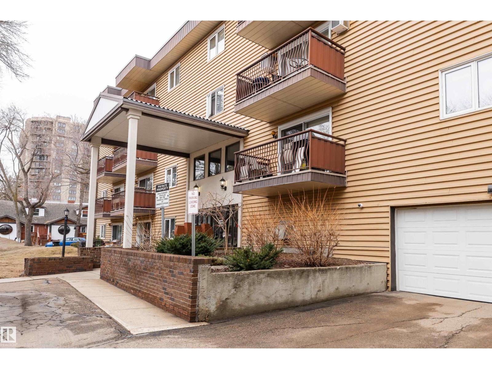 #26 10208 113 ST NW - 20