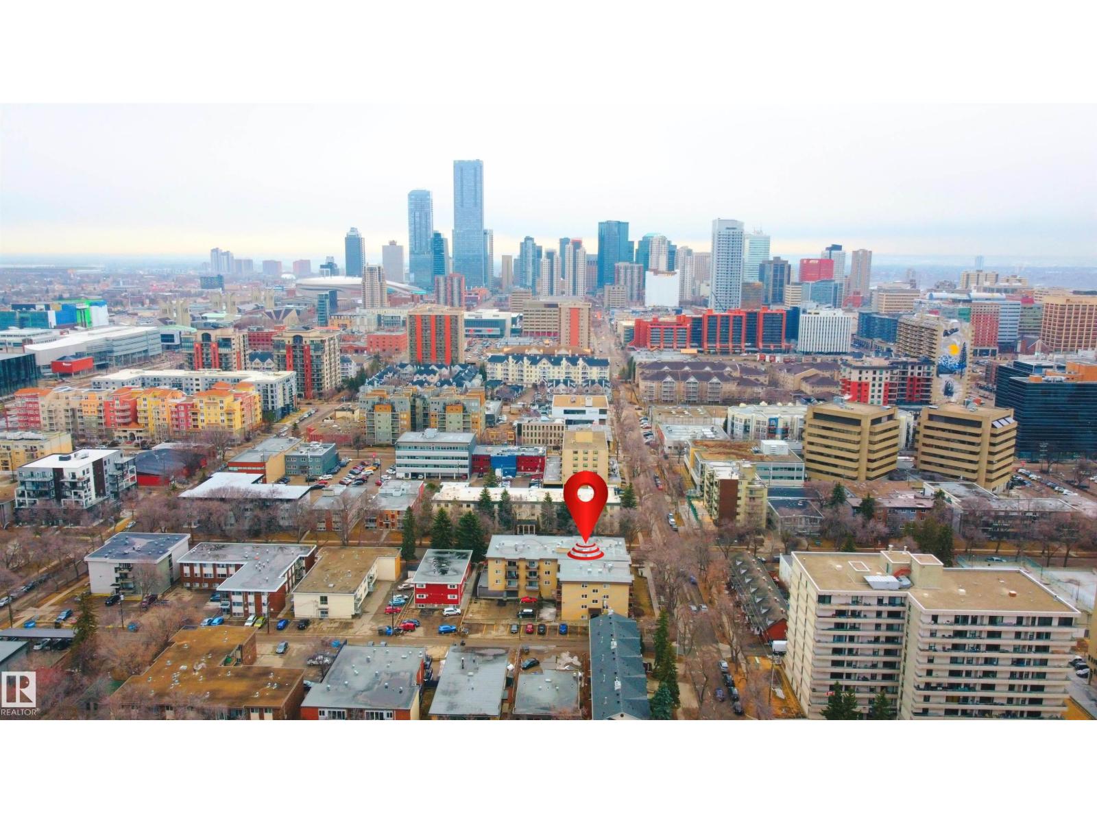 #26 10208 113 ST NW - 22