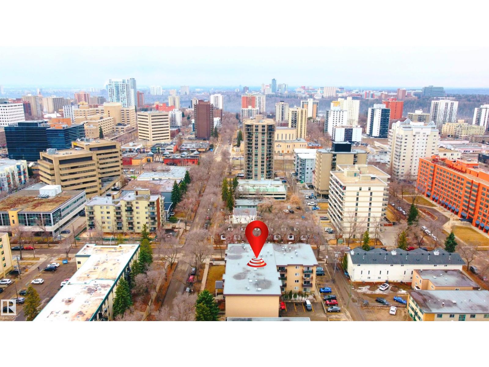 #26 10208 113 ST NW - 24