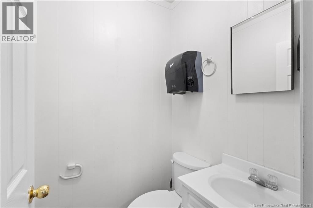 6125 Route 101 - Image 24