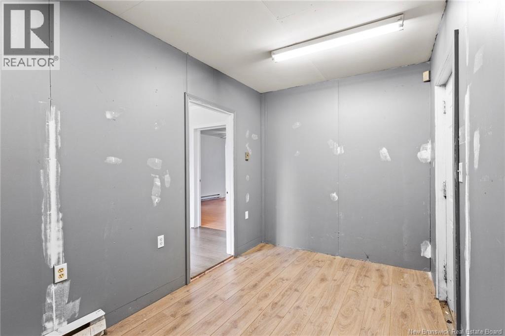 6125 Route 101 - Image 26