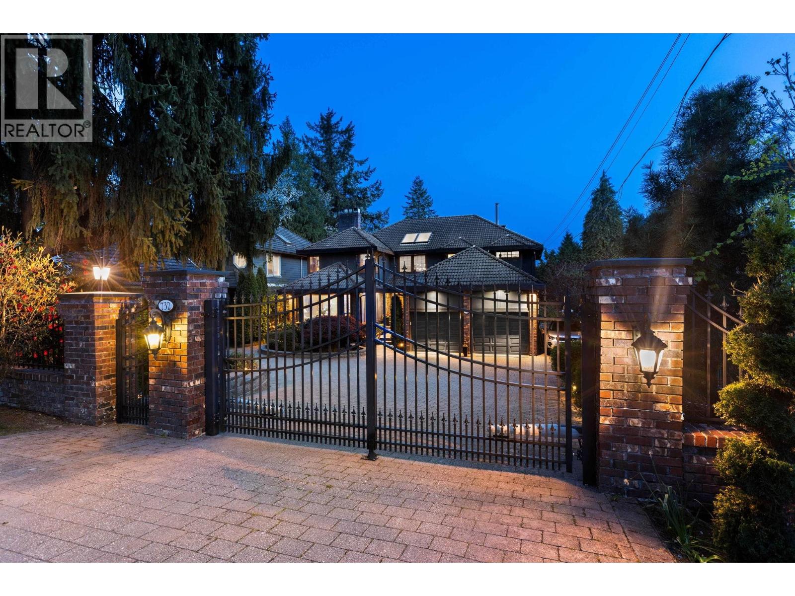 732 ROCHESTER AVENUE, Coquitlam