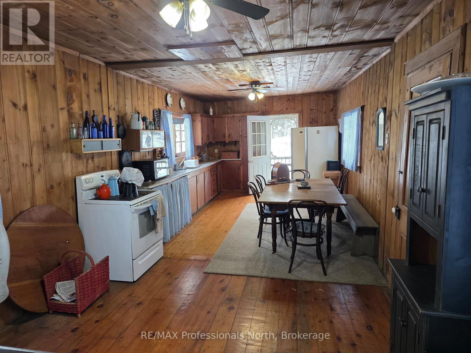 231 KAY ROAD W - 8