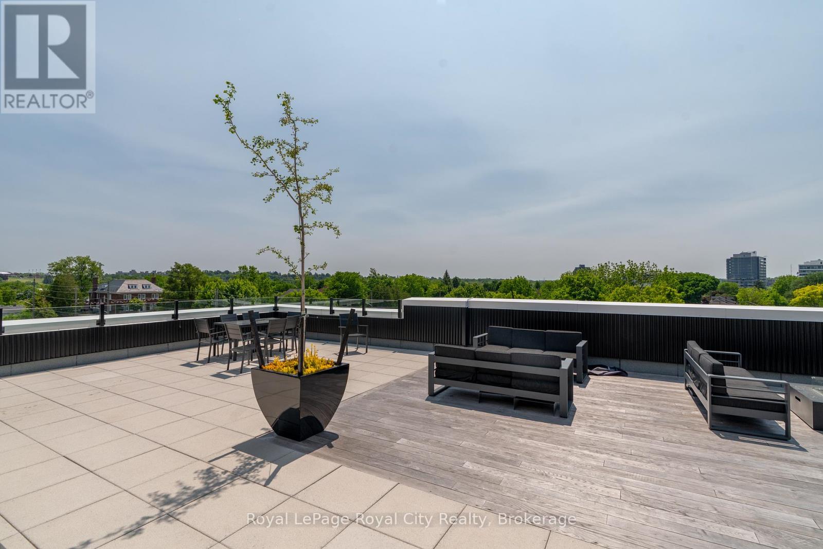 #112 120 HURON STREET - 26