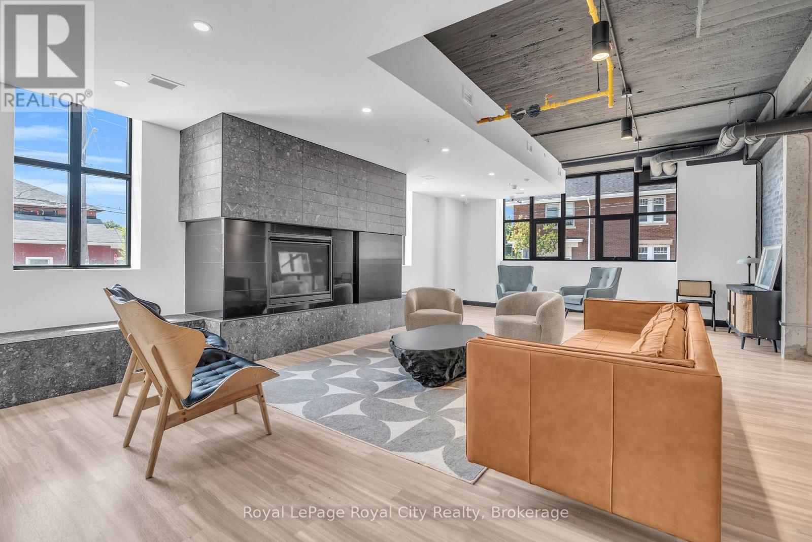#112 120 HURON STREET - 38