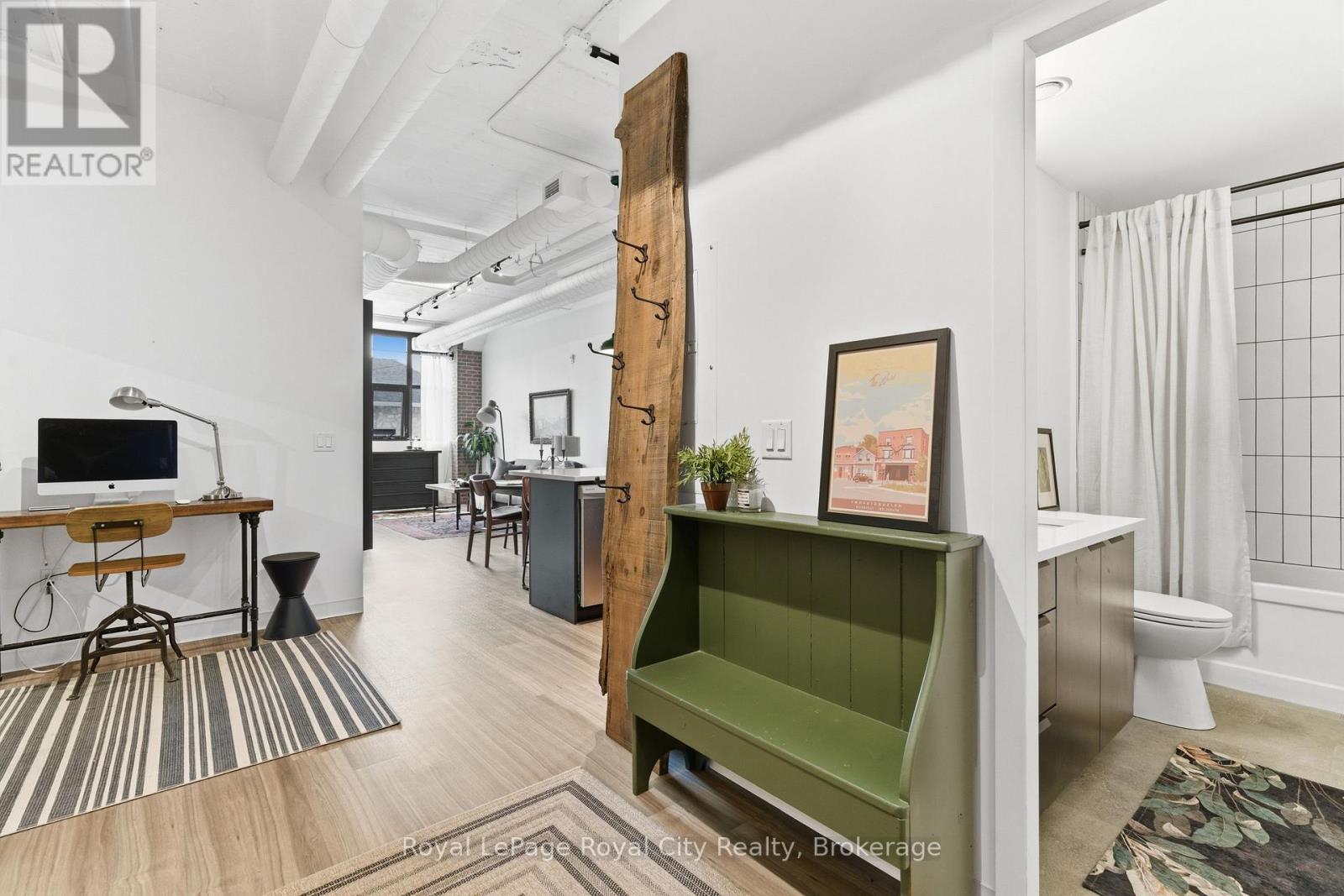 #112 120 HURON STREET - 6