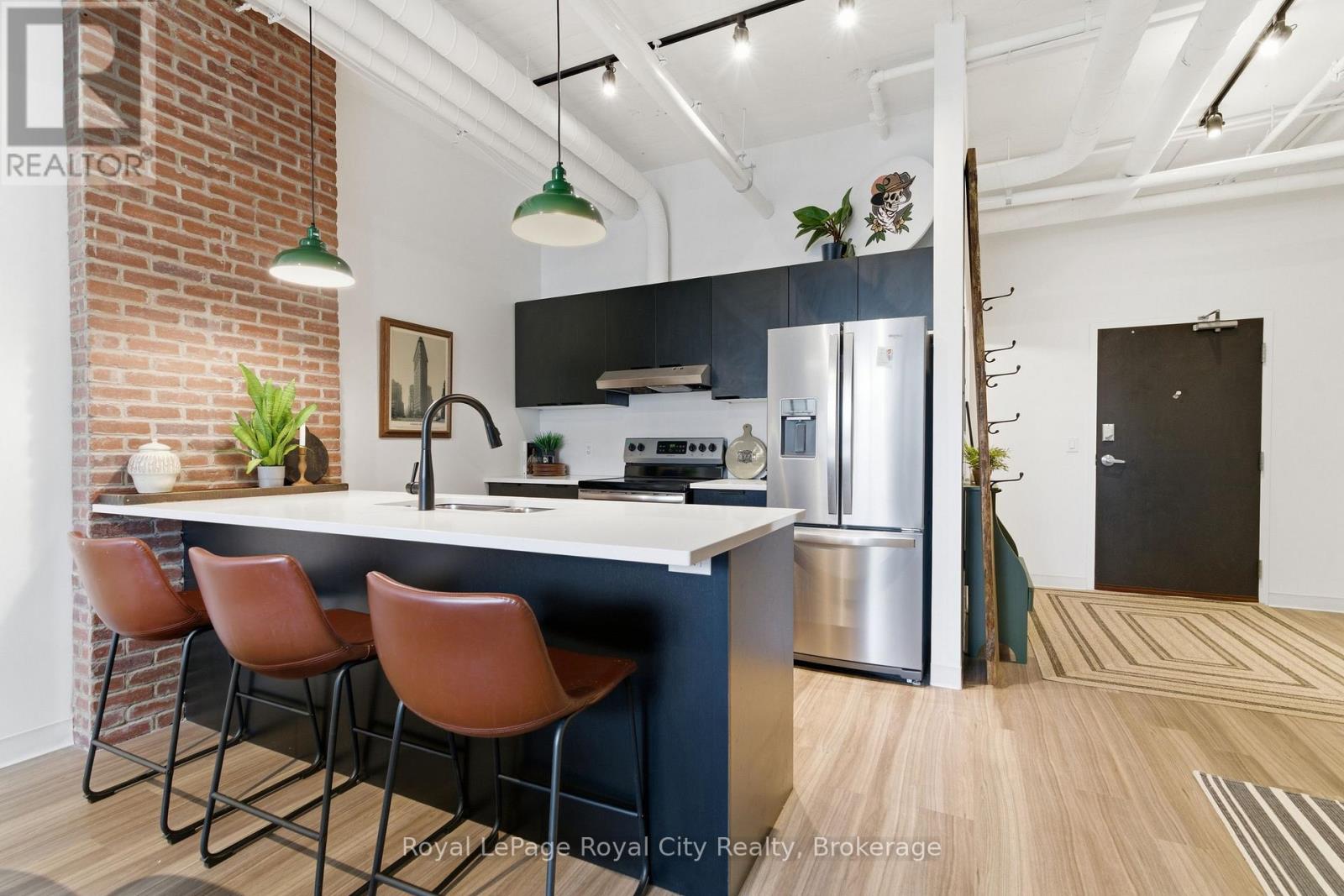 #112 120 HURON STREET - 9