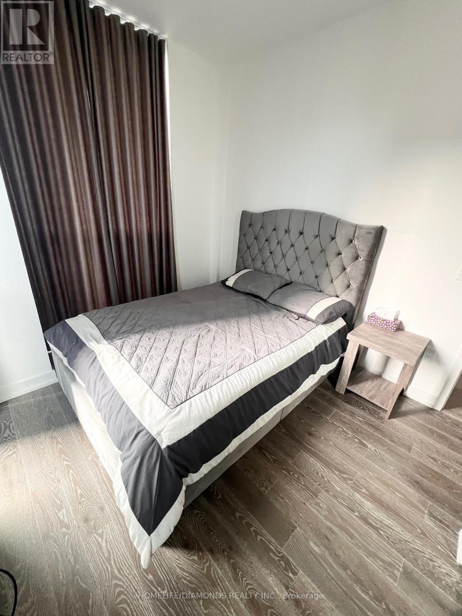 #3302 1 YORKVILLE AVENUE - 15